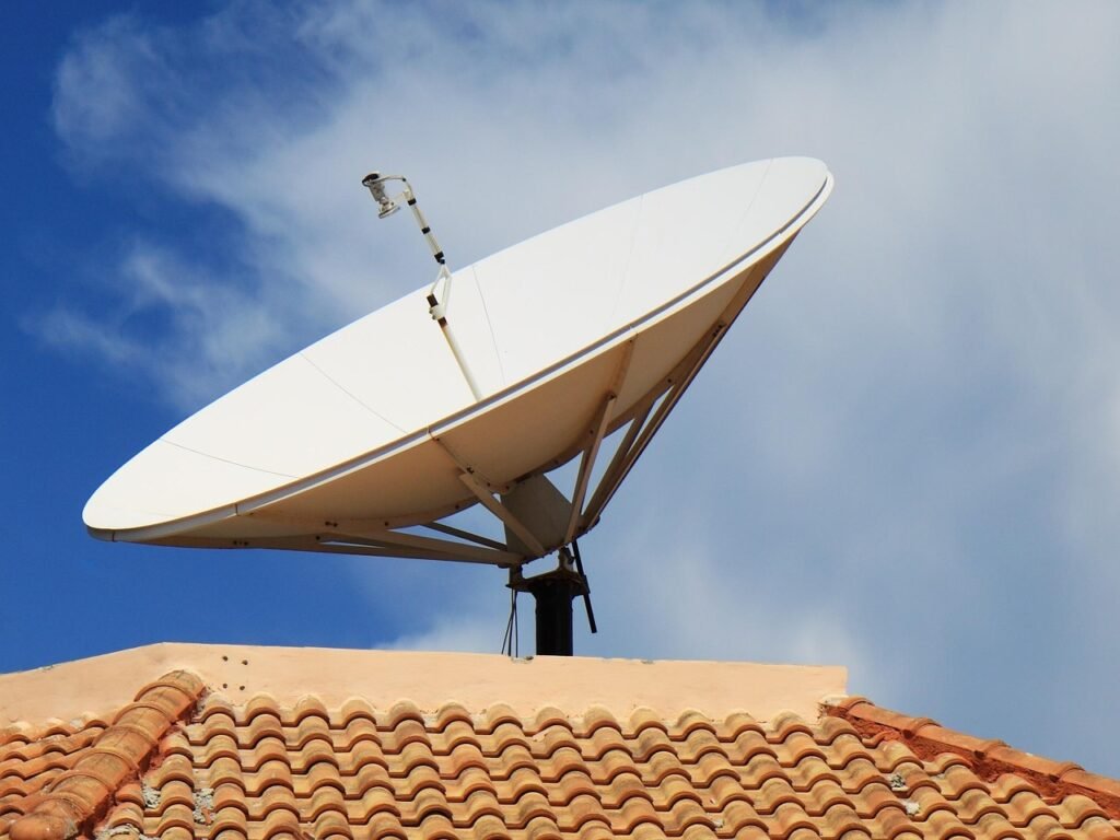 aerial, antenna, communication, digital, nature, dish, internet, media, parabolic, radio, receiver, reception, satellite, signal, sky, space, technology, television, tv, wave, wireless, blue technology, blue community, blue internet, blue communication, blue radio, blue media